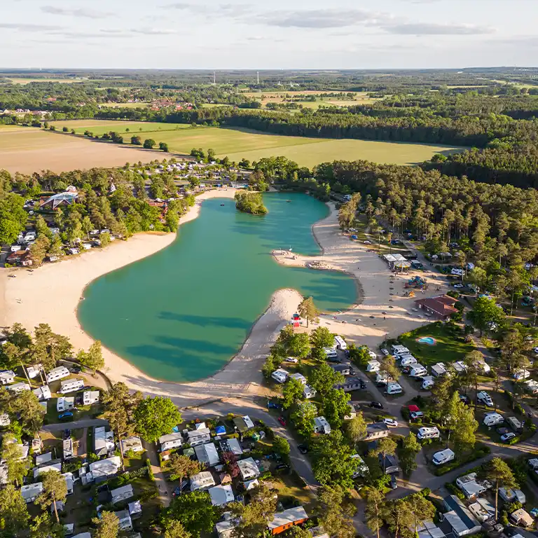 LeadingCampings von oben: Blick auf den Campingplatz Südsee-Camp